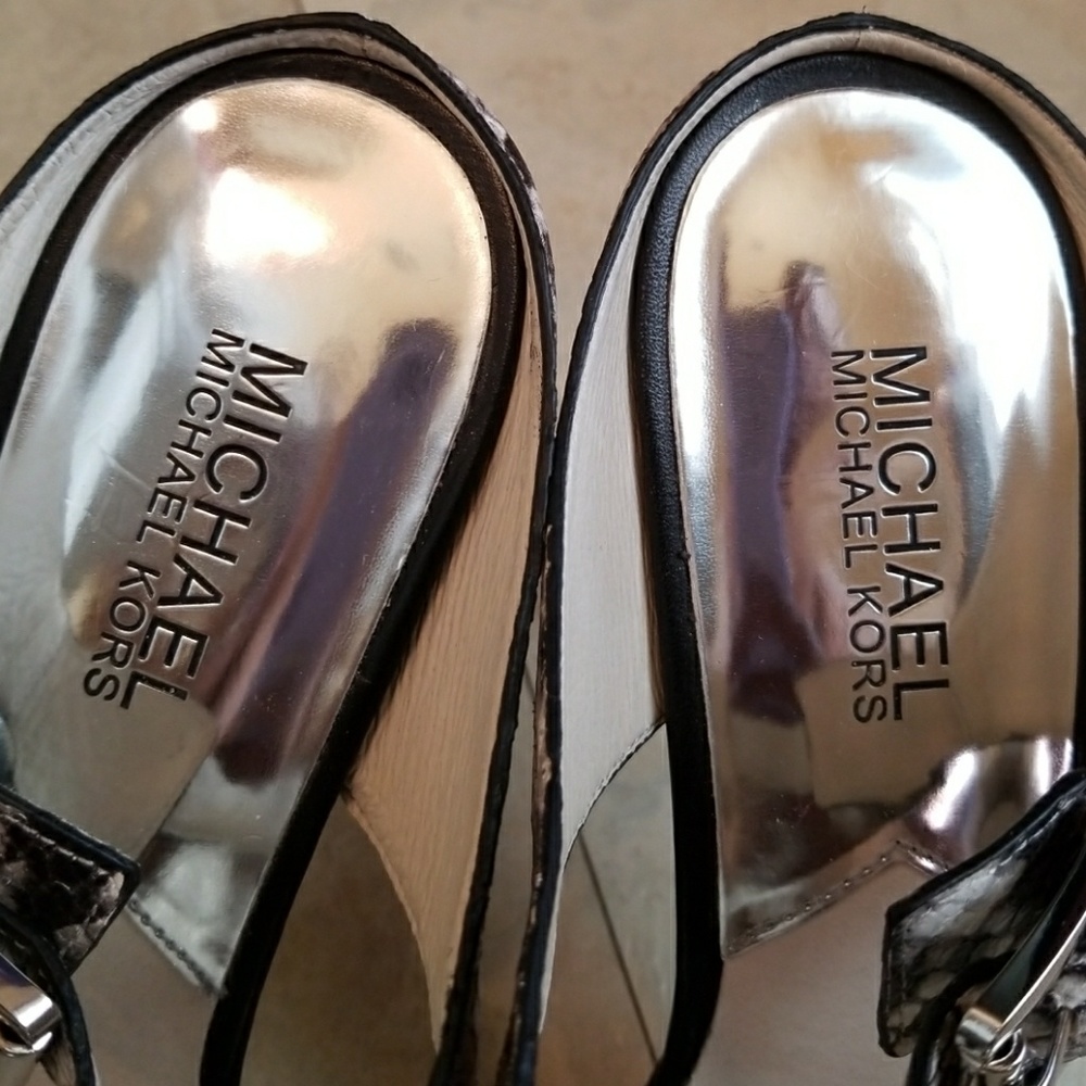 Shoes - Picture 5 of 5